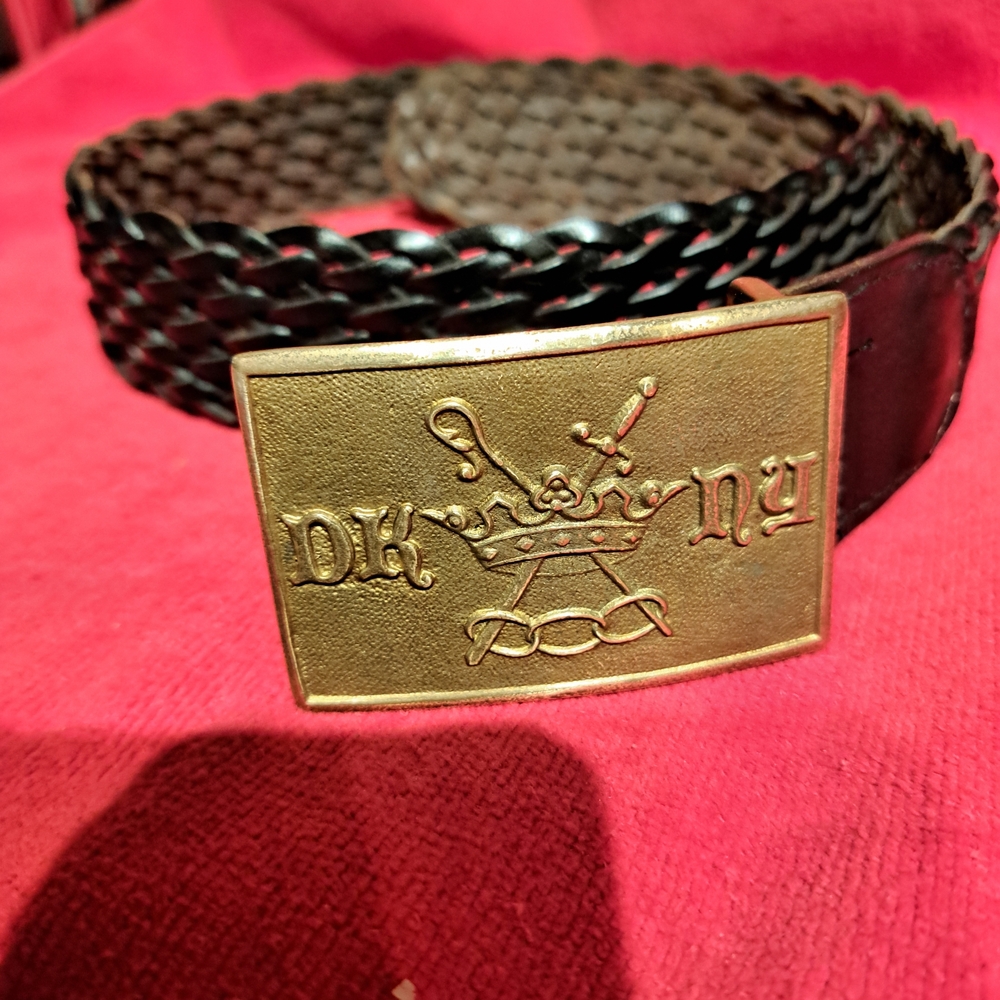 DKNY Women's Black and Gold Woven Belt